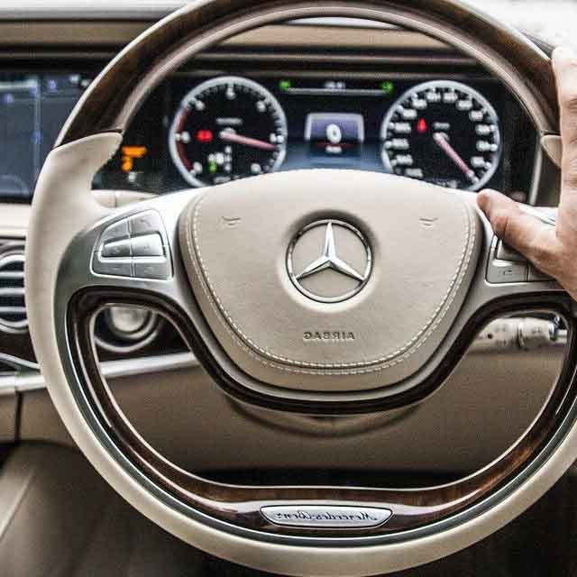 personal-driver-office2 Chauffeur's Office
