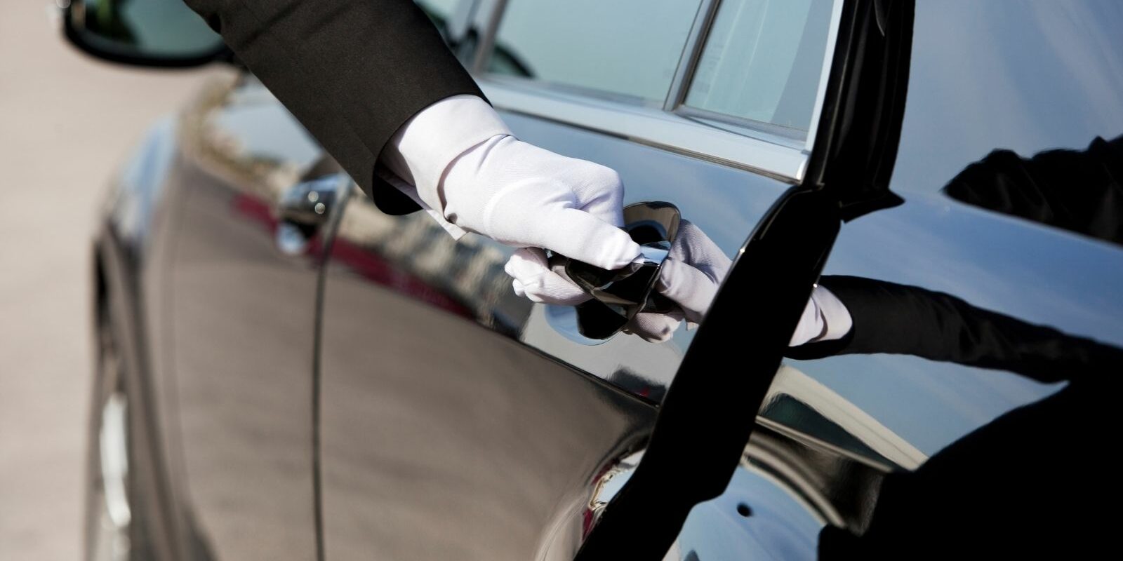 Why Hiring A Chauffeur Is A Major Life Improvement - HazeltonClive